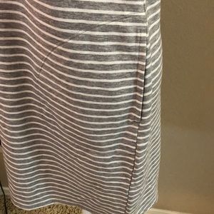32 Degrees Dresses - EUC Grey and White Striped Sleeveless Dress 32 Degrees Dresses - EUC Grey and White Striped Sleeveless Dress